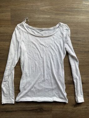 Aeropostale Women's White Long Sleeve Scoop Neck Tee